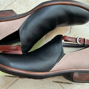 Naot Kamsin women’s bootie black/taupe Sz 42